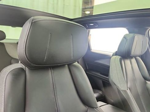 Used 2024 Cadillac Lyriq Tech image 22