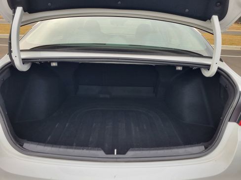 Used 2021 Kia K5 EX image 12