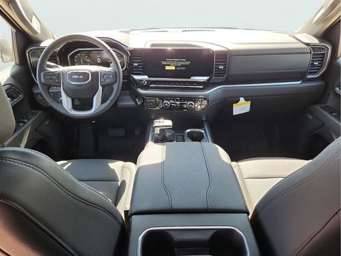 New 2026 GMC Sierra 1500 SLT AWD/4WD image 13