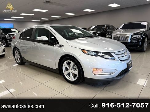Used 2014 Chevrolet Volt FWD image 1