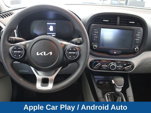 Used 2025 Kia Soul LX FWD image 7