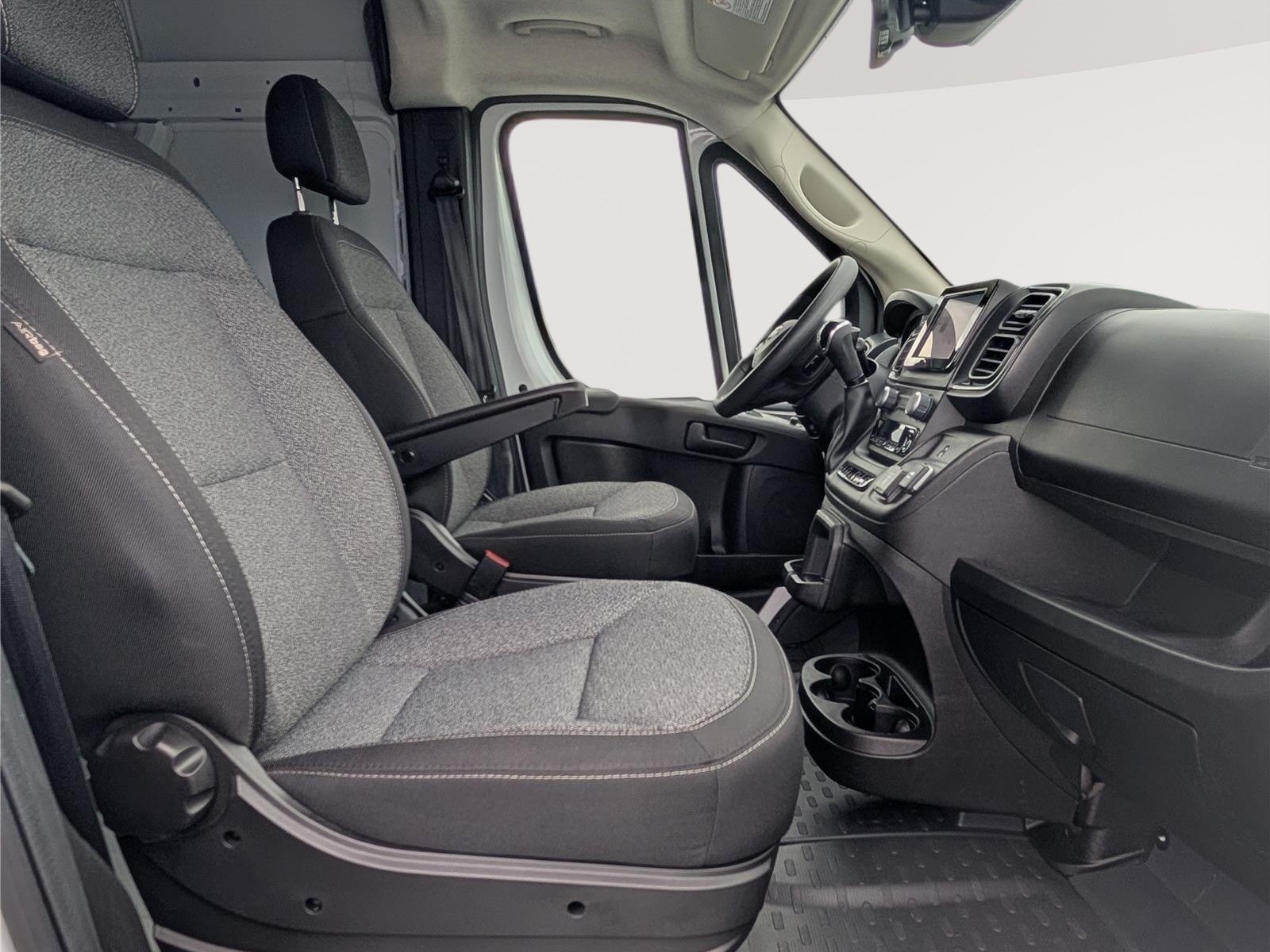 Used 2024 RAM ProMaster 1500 w/ Safety Group FWD image 10