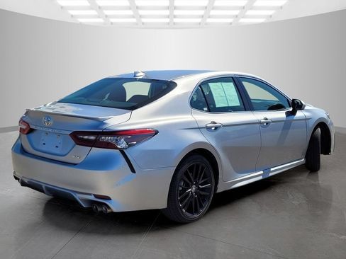 Used 2024 Toyota Camry XSE FWD image 4