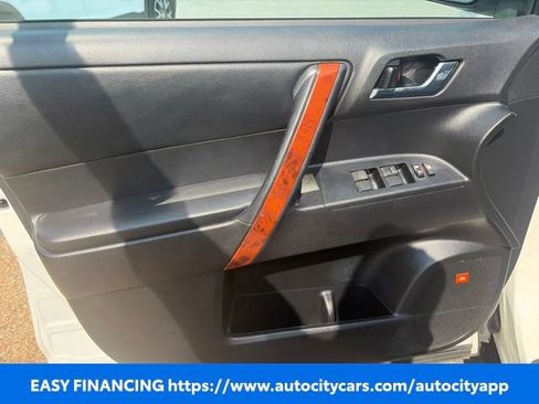 Used 2013 Toyota Highlander Limited AWD/4WD image 6