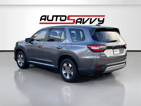 Used 2024 Honda Pilot EX-L image 5