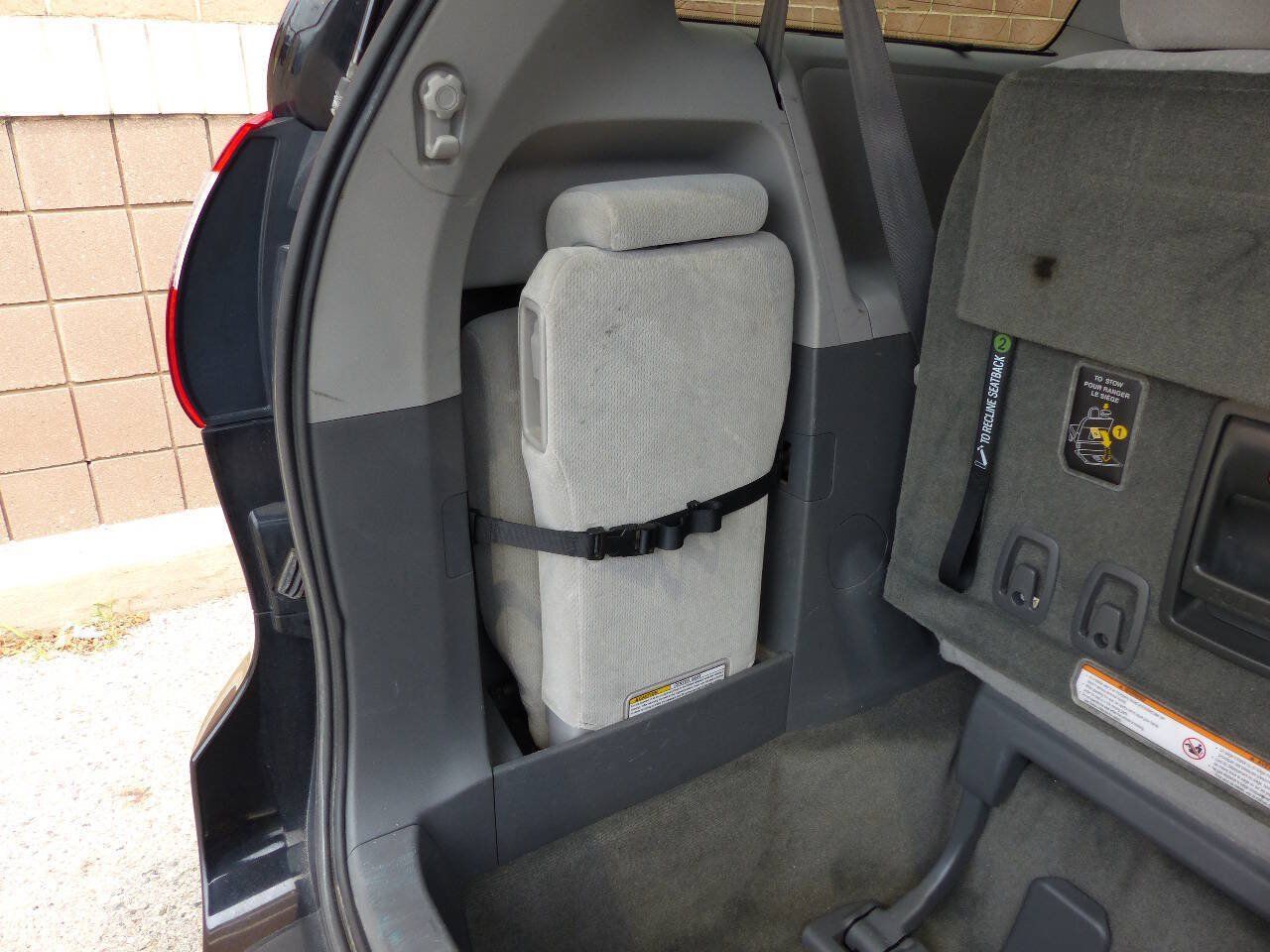 Used 2017 Toyota Sienna LE FWD image 45