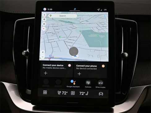 New 2026 Volvo XC90 B6 Ultra w/ Protection Package image 14