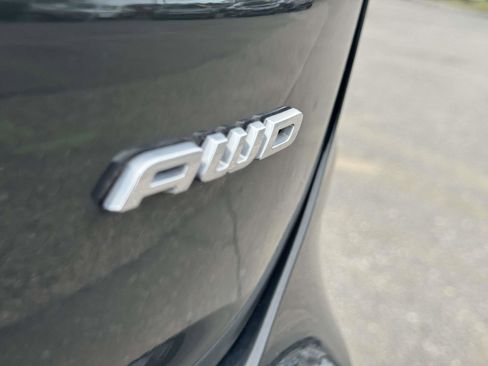 Used 2022 Ford Edge SEL w/ Convenience Package image 9