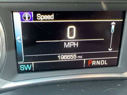 Used 2017 Chevrolet Malibu LT FWD image 18