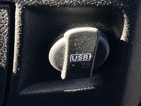 Used 2019 RAM 1500 Express w/ Express Value Package image 26