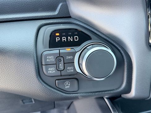 New 2026 RAM 1500 Big Horn AWD/4WD image 17