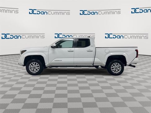 Used 2024 Toyota Tacoma SR5 image 5