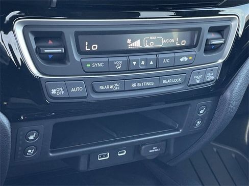 New 2026 Honda Ridgeline Black Edition image 17
