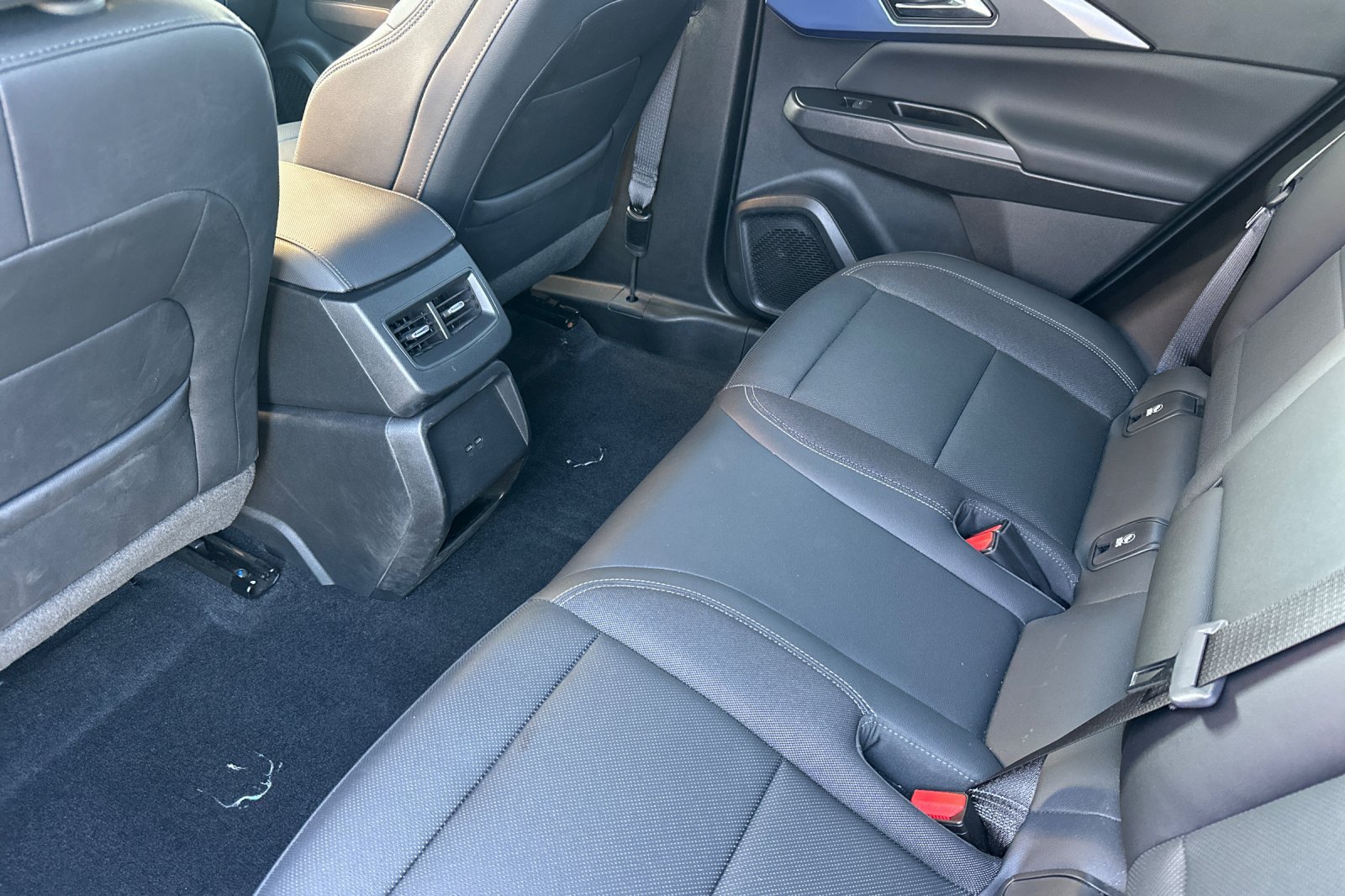 Used 2024 Chevrolet Equinox EV LT FWD image 14