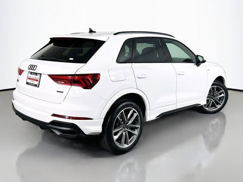 Used 2023 Audi Q3 2.0T Premium w/ Black Optic Sport Package image 14