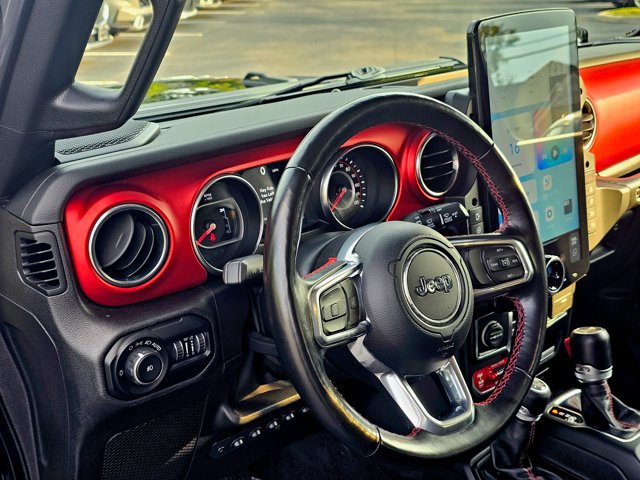 Used 2021 Jeep Wrangler Unlimited Rubicon AWD/4WD image 13