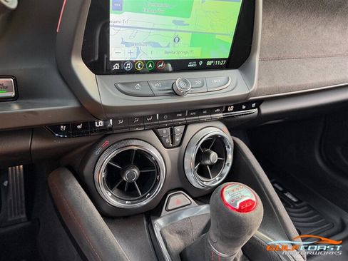 Used 2019 Chevrolet Camaro ZL1 RWD image 17