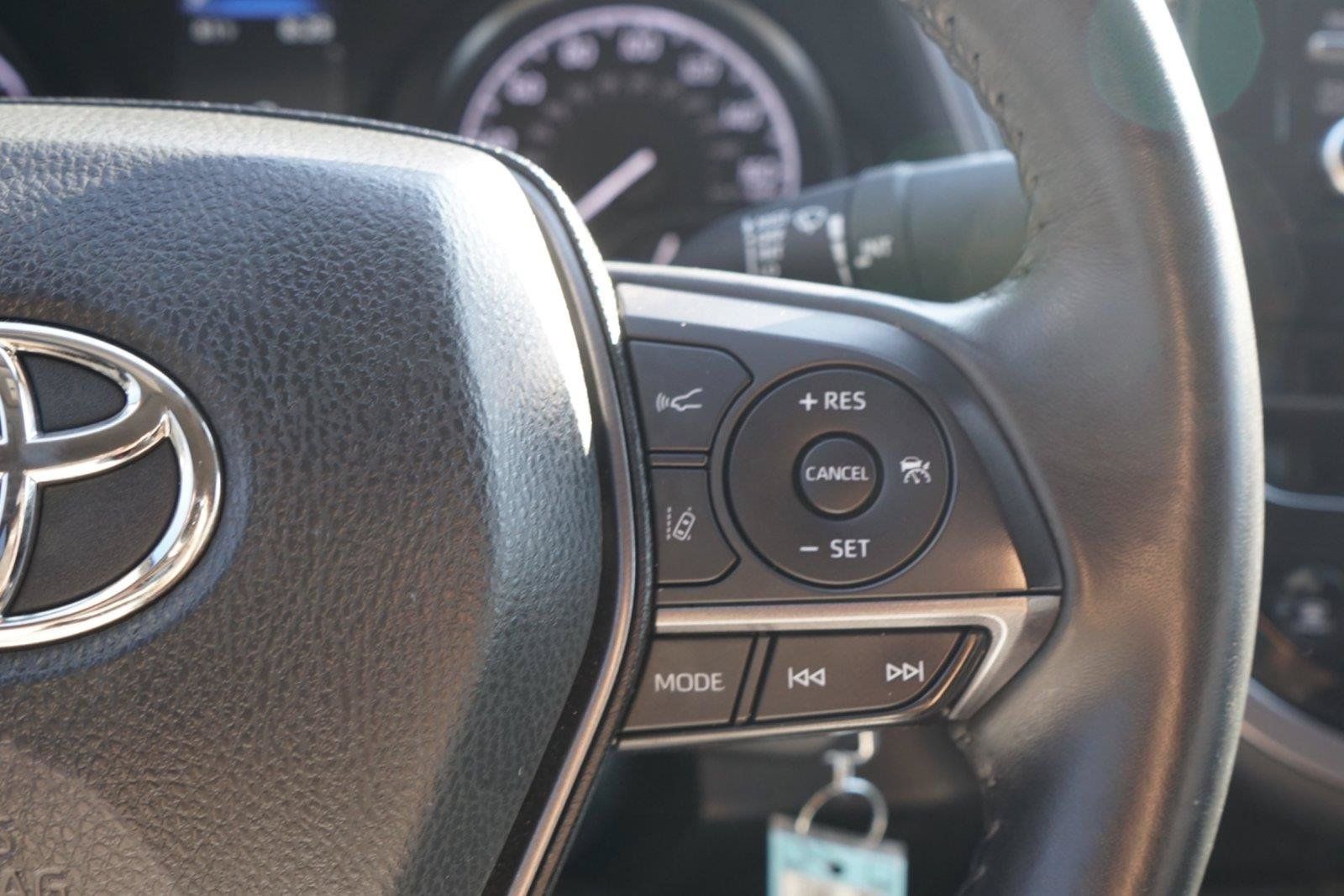 Used 2024 Toyota Camry SE FWD image 16