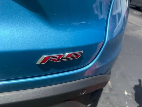 Used 2025 Chevrolet Trax RS w/ Sunroof Package FWD image 9