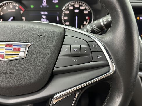 Used 2020 Cadillac XT5 Luxury image 23