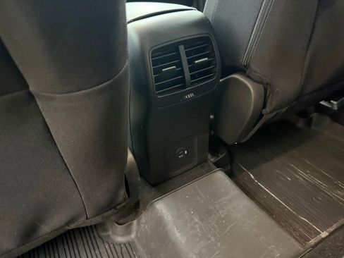 Used 2022 Ford Escape SE w/ Convenience Package image 19