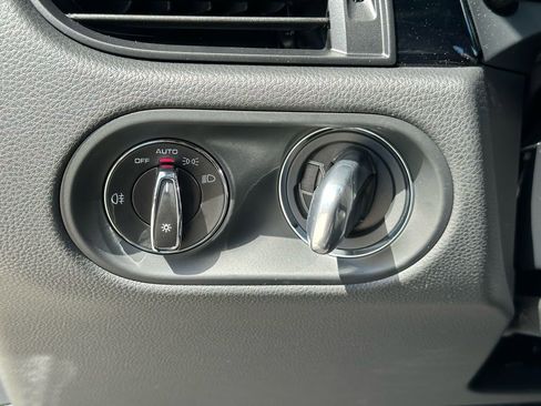 Used 2026 Porsche Macan image 34