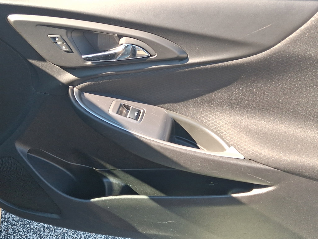 Used 2025 Chevrolet Malibu LT FWD image 14