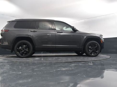 New 2025 Jeep Grand Cherokee L Limited w/ Black Appearance Package image 57