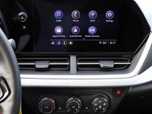 Used 2024 Chevrolet Trax RS w/ Driver Confidence Package image 35