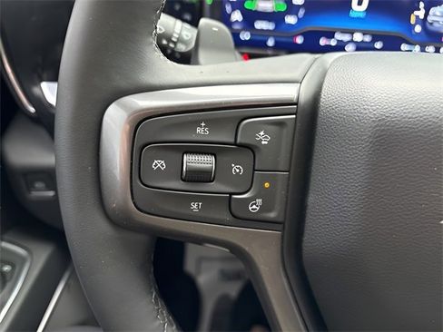 Used 2024 Chevrolet Silverado 1500 High Country image 9