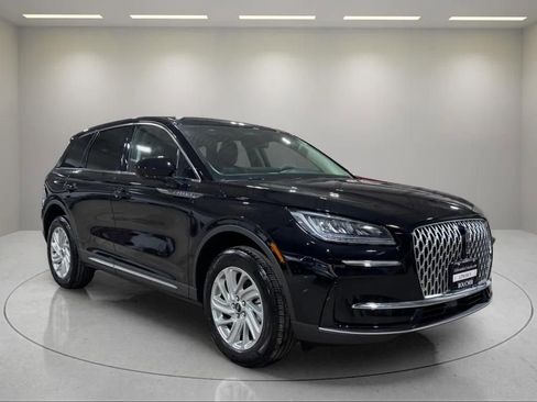 Certified 2025 Lincoln Corsair AWD image 1