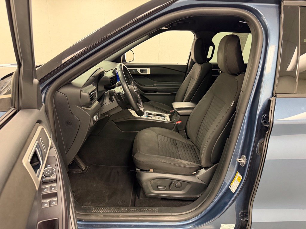 Used 2020 Ford Explorer XLT w/ Comfort Package AWD/4WD image 20