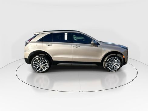 Used 2025 Cadillac XT4 Sport image 9