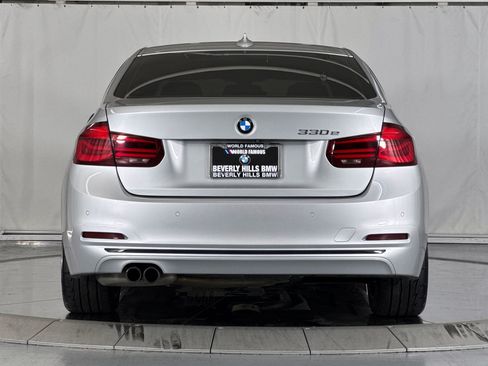 Used 2018 BMW 330e w/ Premium Package RWD image 10