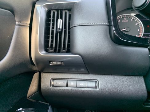 Used 2025 Nissan Pathfinder SL w/ Cargo Package FWD image 20