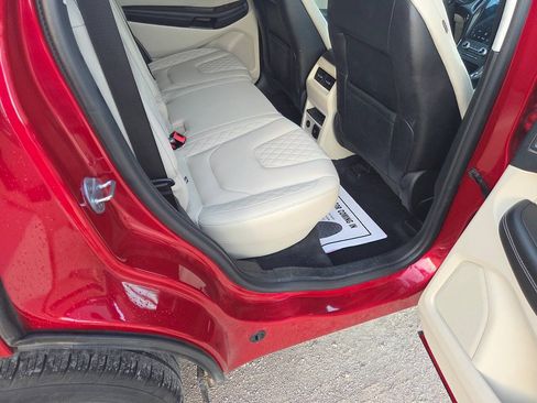 Used 2024 Ford Edge Titanium AWD/4WD image 16