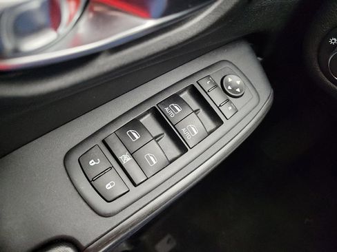 Used 2017 Jeep Cherokee Trailhawk AWD/4WD image 27