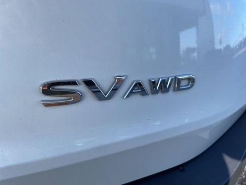 Used 2023 Nissan Rogue SV image 9