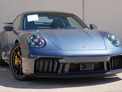 Used 2025 Porsche 911 Carrera 4 GTS w/ Premium Package image 4