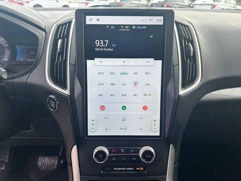 Used 2022 Ford Edge SE w/ Black Appearance Package image 15