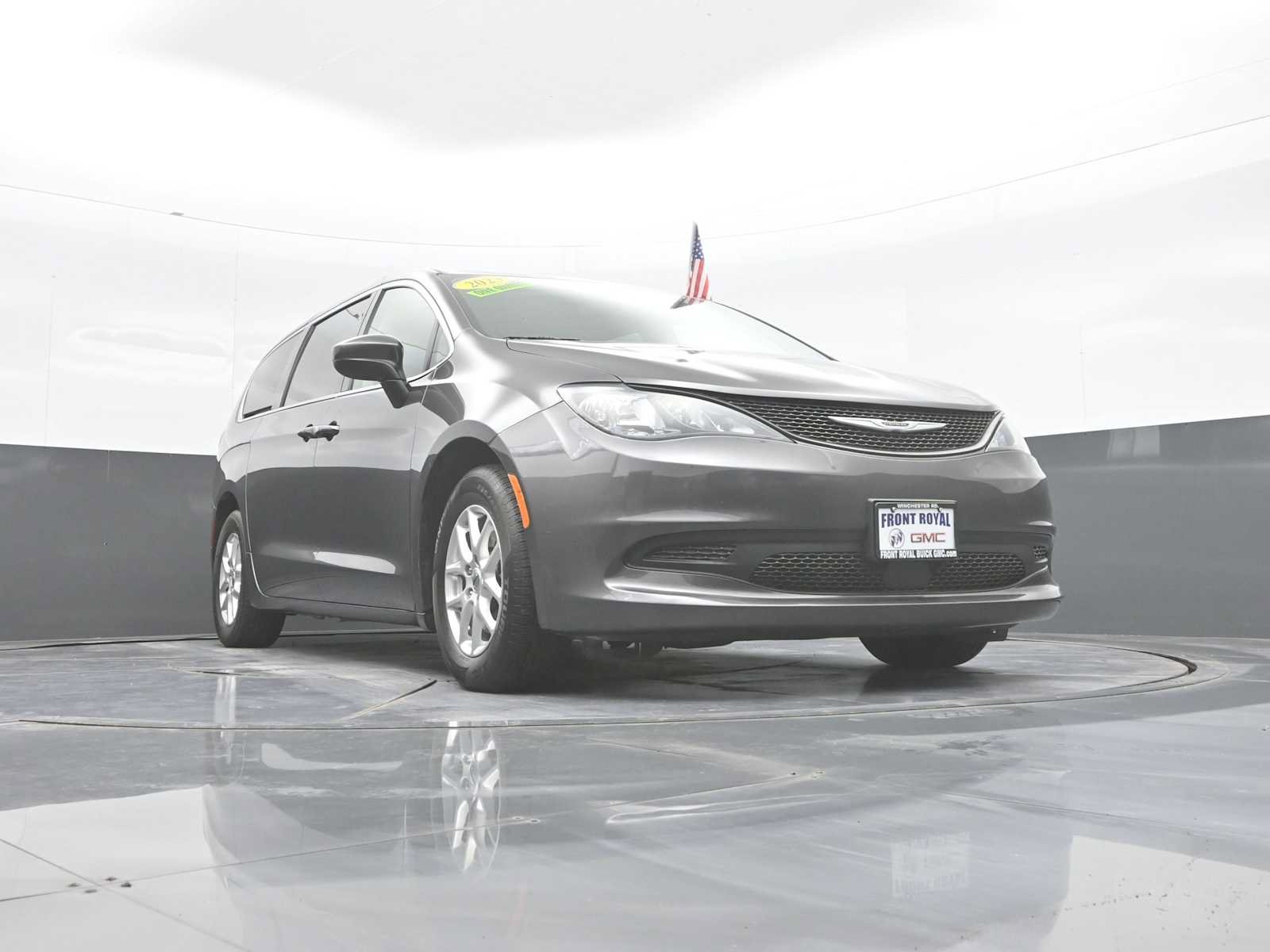 Used 2023 Chrysler Voyager LX FWD image 41