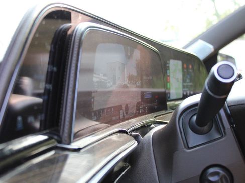 Used 2021 Cadillac Escalade Sport w/ Driver Assist Tech Package image 17