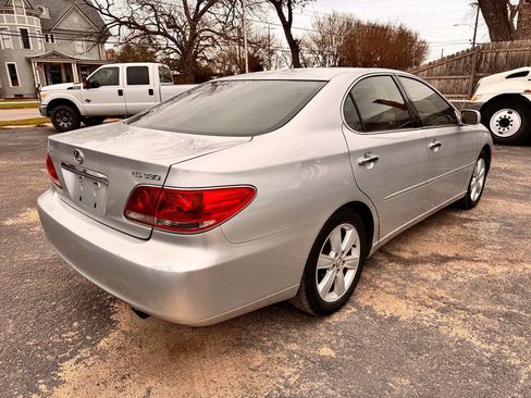Used 2005 Lexus ES 330 image 6