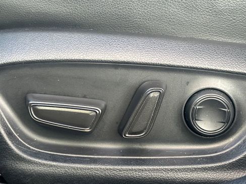 Used 2023 Toyota Camry XSE image 9