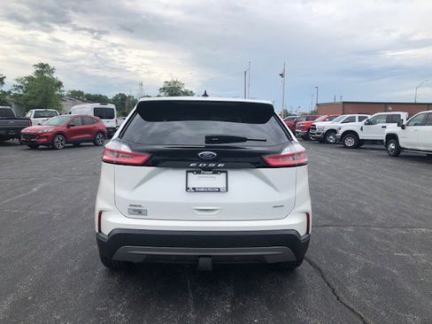 Used 2023 Ford Edge SEL w/ Convenience Package image 4
