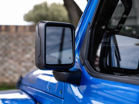 Used 2021 Jeep Gladiator Willys image 51