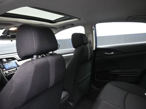 Used 2019 Honda Civic EX image 8