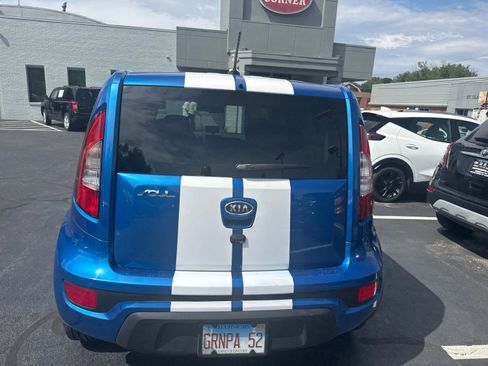 Used 2013 Kia Soul + w/ Audio Pkg FWD image 5