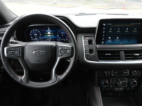 Used 2023 Chevrolet Suburban RST w/ Luxury Package image 9