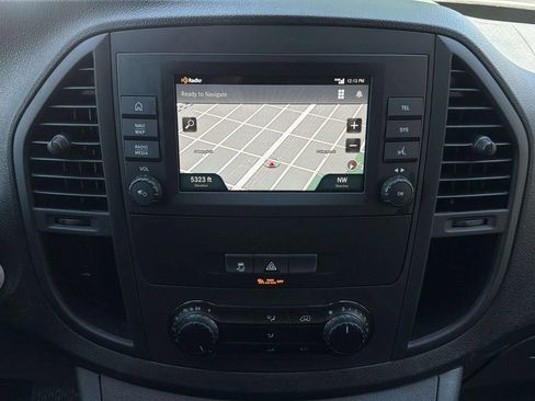 Used 2023 Mercedes-Benz Metris image 11